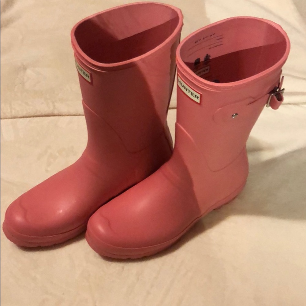NWOT pink Hunter boots